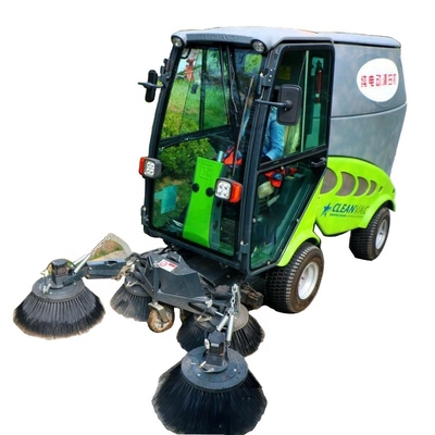 Cleanging CLEANVAC City Ranger SS300A Keeping Outdoor Areas Sweeper Yammar Engine Clean
